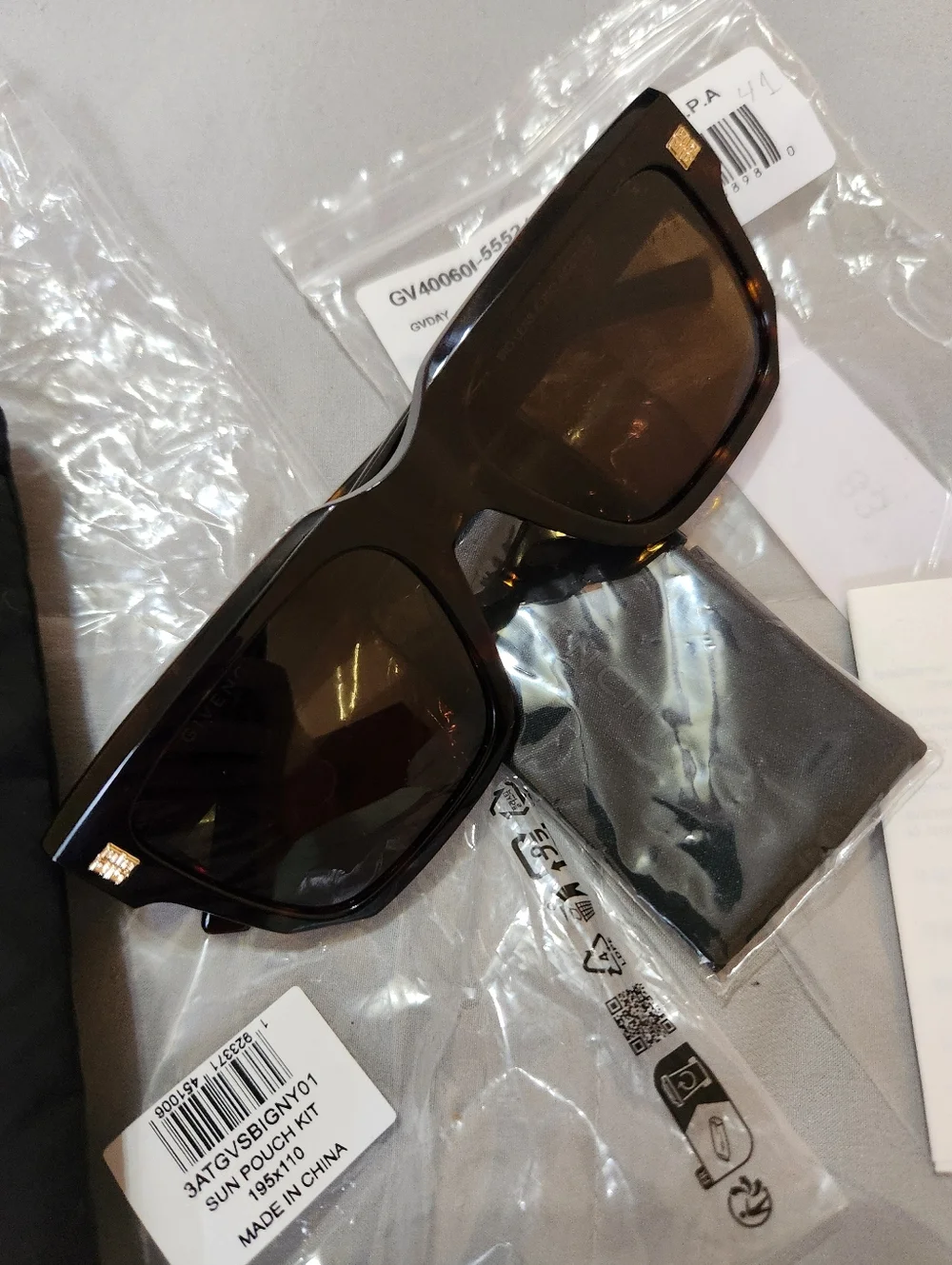 Givenchy Day Model Gv400601 Sunglassea In Havana Brand New